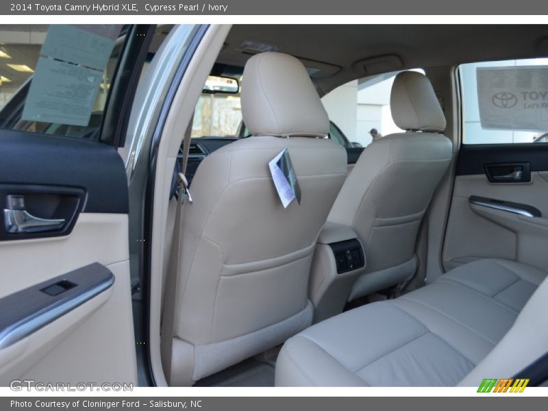Cypress Pearl / Ivory 2014 Toyota Camry Hybrid XLE