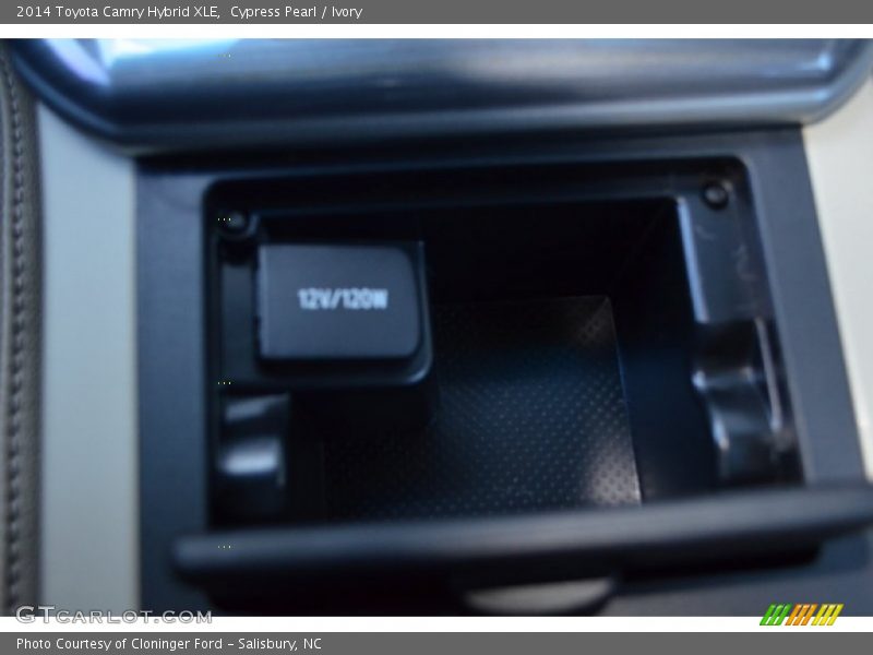Cypress Pearl / Ivory 2014 Toyota Camry Hybrid XLE