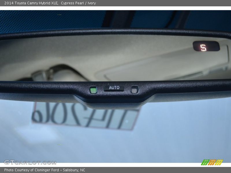 Cypress Pearl / Ivory 2014 Toyota Camry Hybrid XLE