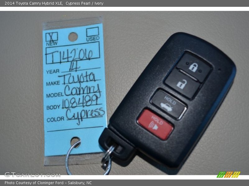 Cypress Pearl / Ivory 2014 Toyota Camry Hybrid XLE