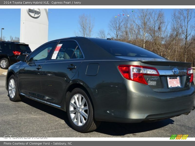 Cypress Pearl / Ivory 2014 Toyota Camry Hybrid XLE