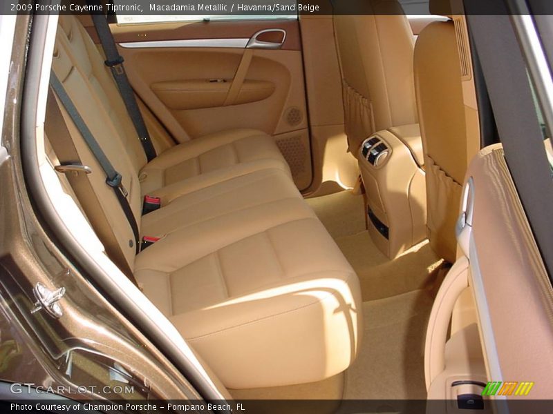 Macadamia Metallic / Havanna/Sand Beige 2009 Porsche Cayenne Tiptronic
