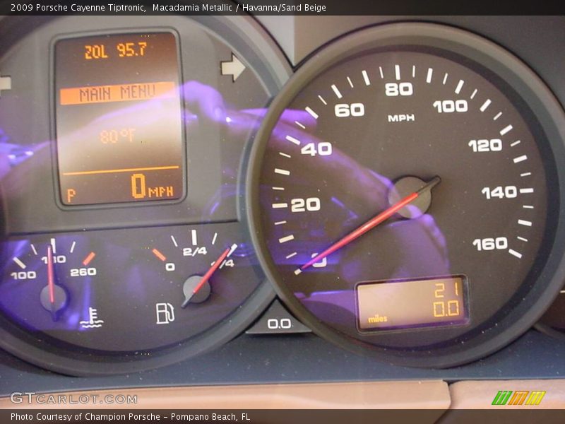 Macadamia Metallic / Havanna/Sand Beige 2009 Porsche Cayenne Tiptronic