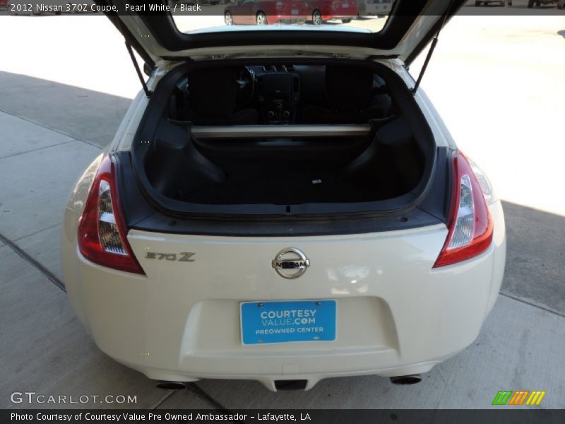 Pearl White / Black 2012 Nissan 370Z Coupe