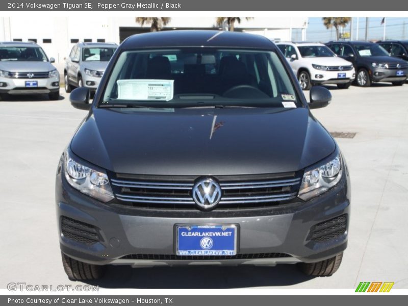 Pepper Gray Metallic / Black 2014 Volkswagen Tiguan SE