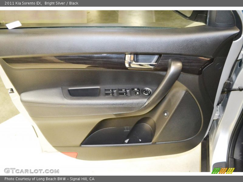 Bright Silver / Black 2011 Kia Sorento EX
