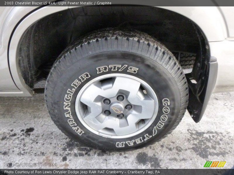 Light Pewter Metallic / Graphite 2003 Chevrolet Blazer LS 4x4
