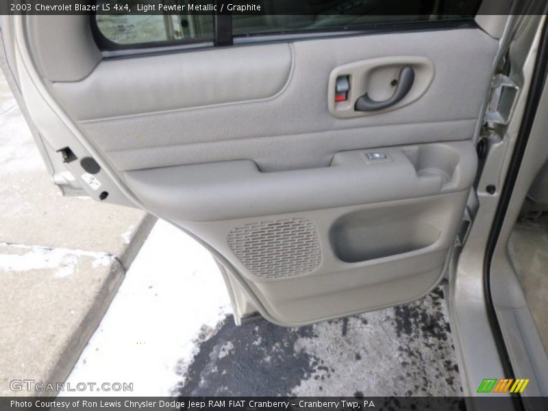 Light Pewter Metallic / Graphite 2003 Chevrolet Blazer LS 4x4