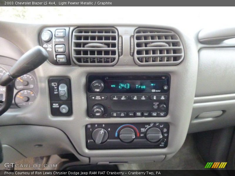 Light Pewter Metallic / Graphite 2003 Chevrolet Blazer LS 4x4