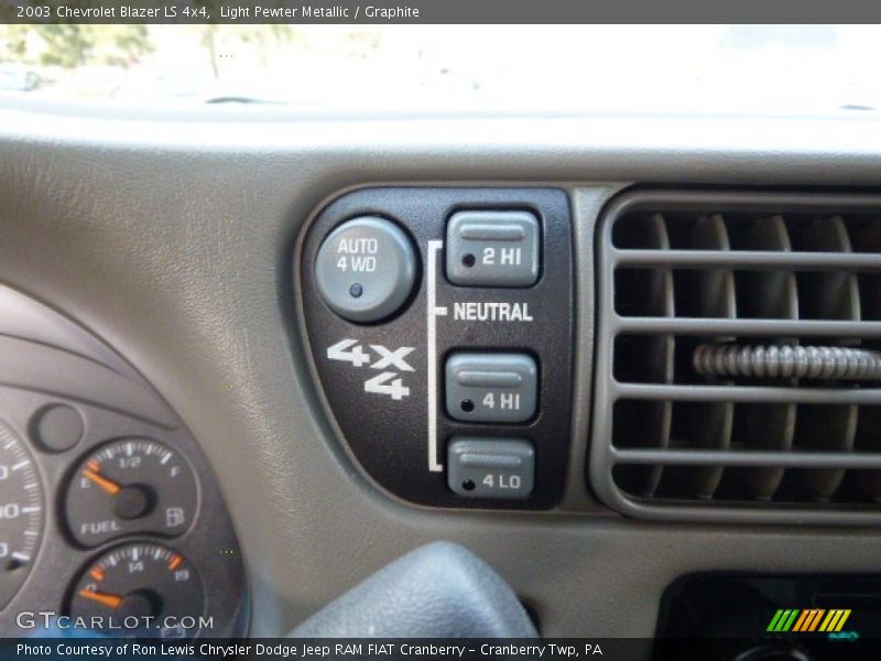 Light Pewter Metallic / Graphite 2003 Chevrolet Blazer LS 4x4