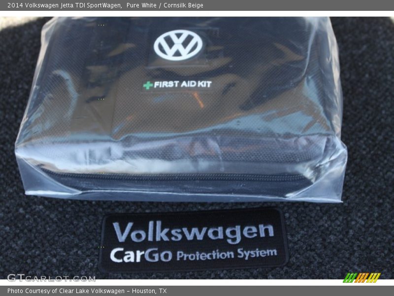 Pure White / Cornsilk Beige 2014 Volkswagen Jetta TDI SportWagen
