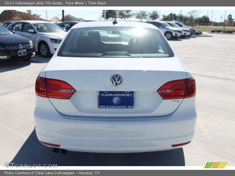 Pure White / Titan Black 2014 Volkswagen Jetta TDI Sedan