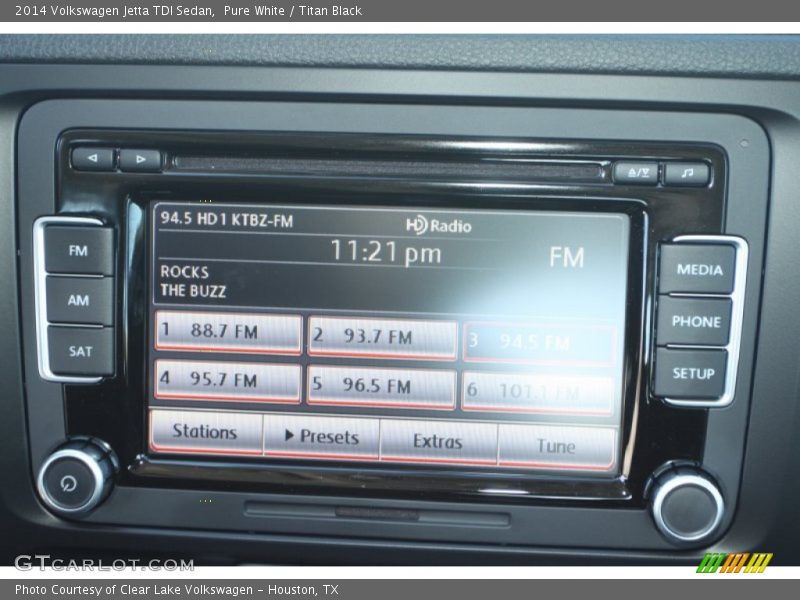 Pure White / Titan Black 2014 Volkswagen Jetta TDI Sedan