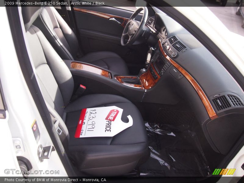 Arctic White / Black 2009 Mercedes-Benz E 350 Sedan
