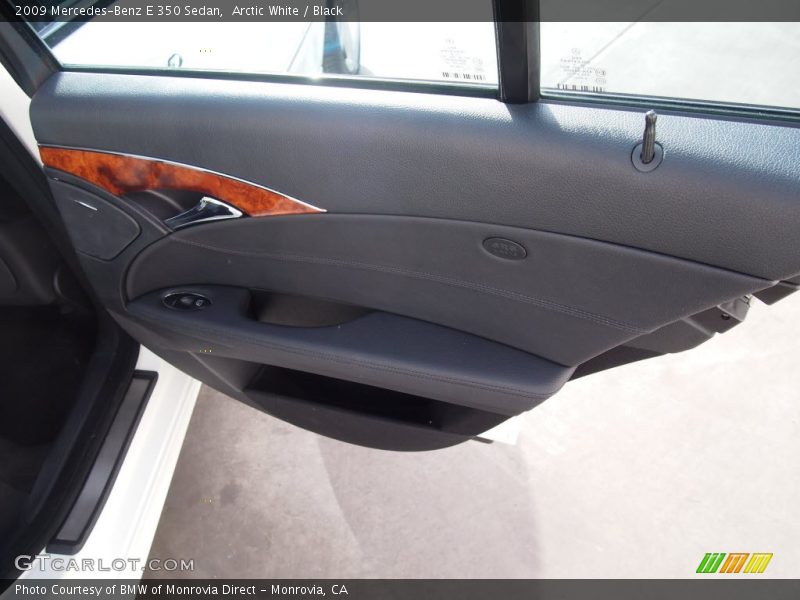 Arctic White / Black 2009 Mercedes-Benz E 350 Sedan
