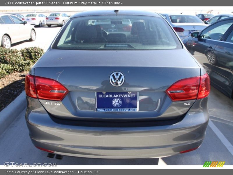 Platinum Gray Metallic / Titan Black 2014 Volkswagen Jetta SE Sedan