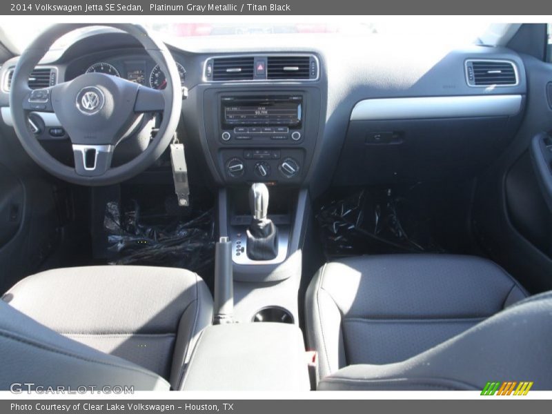 Platinum Gray Metallic / Titan Black 2014 Volkswagen Jetta SE Sedan