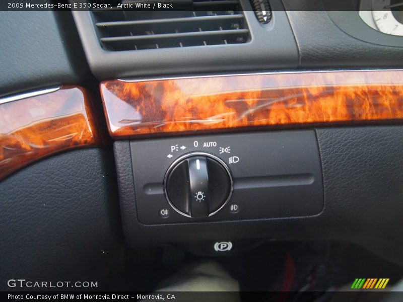 Arctic White / Black 2009 Mercedes-Benz E 350 Sedan