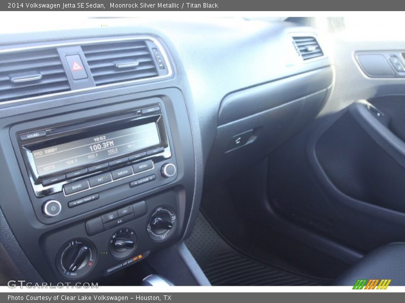Moonrock Silver Metallic / Titan Black 2014 Volkswagen Jetta SE Sedan