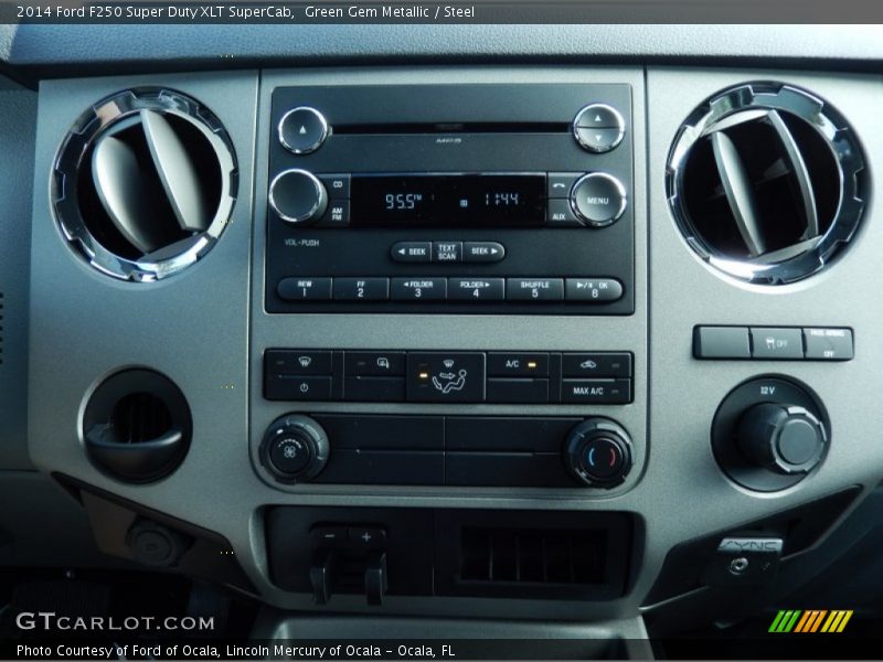 Controls of 2014 F250 Super Duty XLT SuperCab