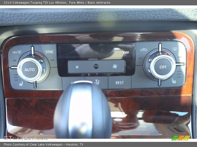 Pure White / Black Anthracite 2014 Volkswagen Touareg TDI Lux 4Motion
