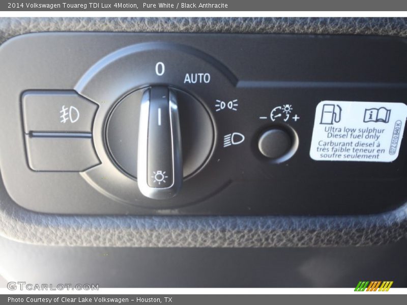 Pure White / Black Anthracite 2014 Volkswagen Touareg TDI Lux 4Motion
