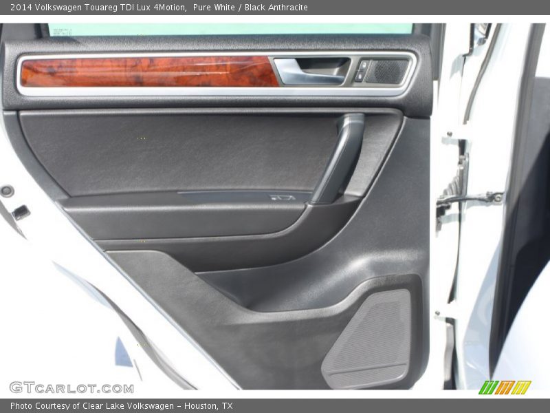Pure White / Black Anthracite 2014 Volkswagen Touareg TDI Lux 4Motion