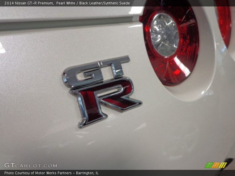  2014 GT-R Premium Logo