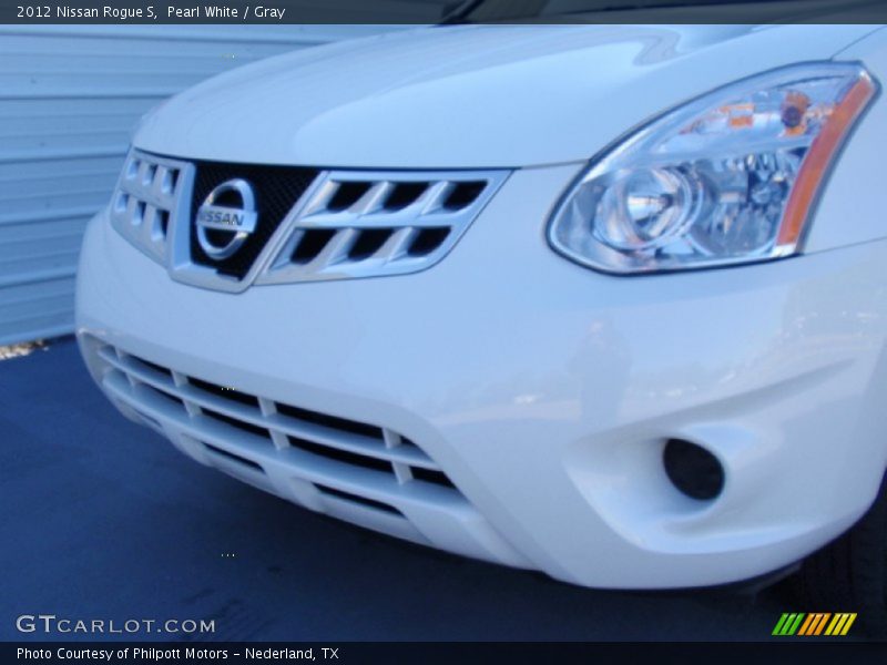 Pearl White / Gray 2012 Nissan Rogue S