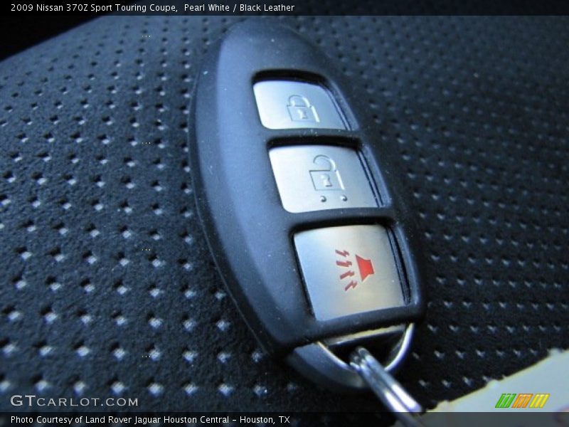 Keys of 2009 370Z Sport Touring Coupe