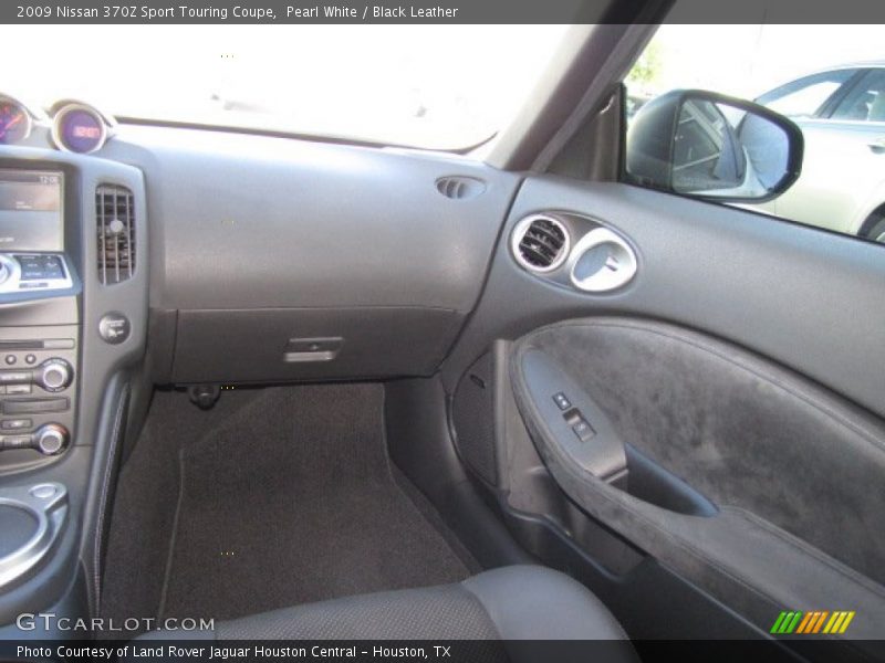 Pearl White / Black Leather 2009 Nissan 370Z Sport Touring Coupe