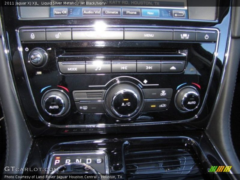 Liquid Silver Metallic / Jet Black/Ivory 2011 Jaguar XJ XJL