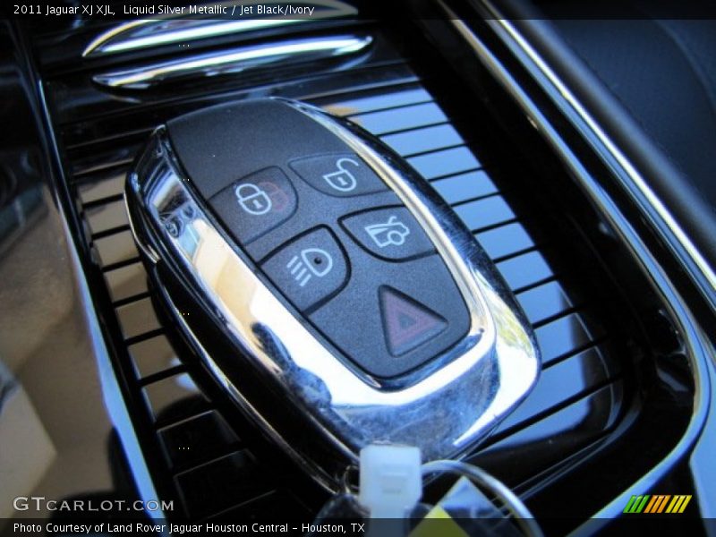 Liquid Silver Metallic / Jet Black/Ivory 2011 Jaguar XJ XJL