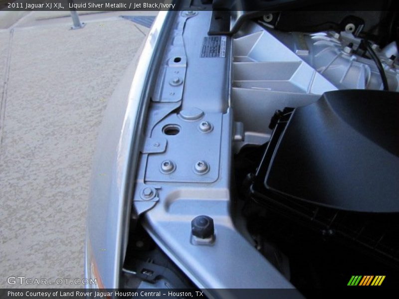 Liquid Silver Metallic / Jet Black/Ivory 2011 Jaguar XJ XJL
