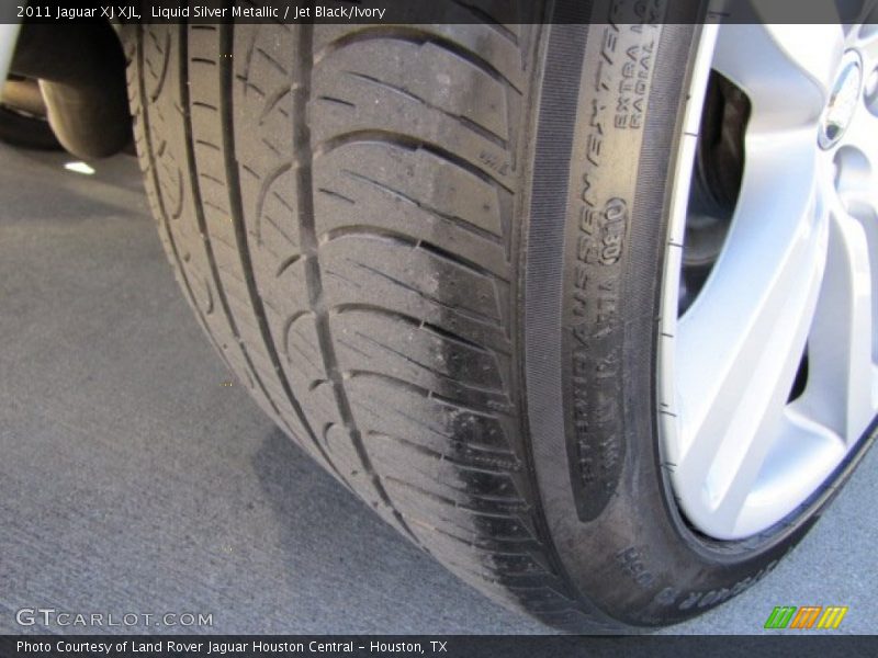 Liquid Silver Metallic / Jet Black/Ivory 2011 Jaguar XJ XJL