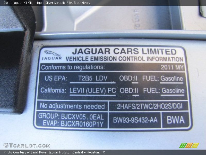 Liquid Silver Metallic / Jet Black/Ivory 2011 Jaguar XJ XJL