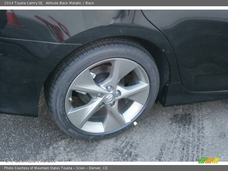 Attitude Black Metallic / Black 2014 Toyota Camry SE