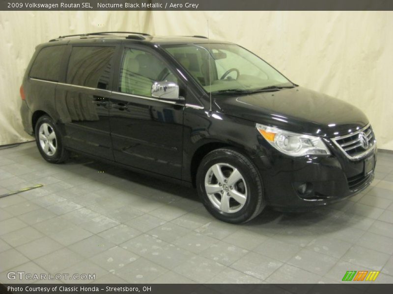 Nocturne Black Metallic / Aero Grey 2009 Volkswagen Routan SEL