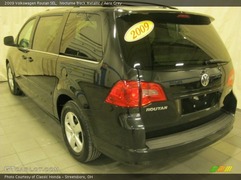 Nocturne Black Metallic / Aero Grey 2009 Volkswagen Routan SEL