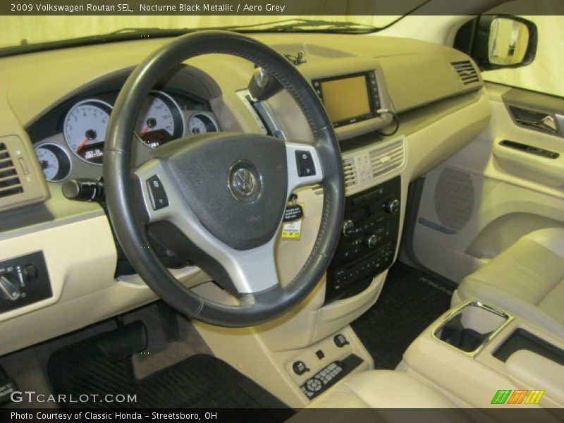 Nocturne Black Metallic / Aero Grey 2009 Volkswagen Routan SEL