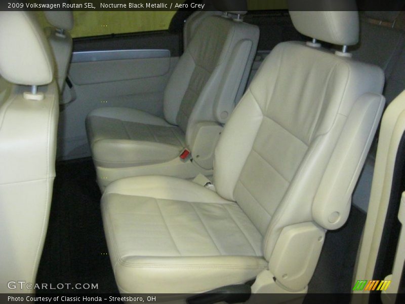 Nocturne Black Metallic / Aero Grey 2009 Volkswagen Routan SEL