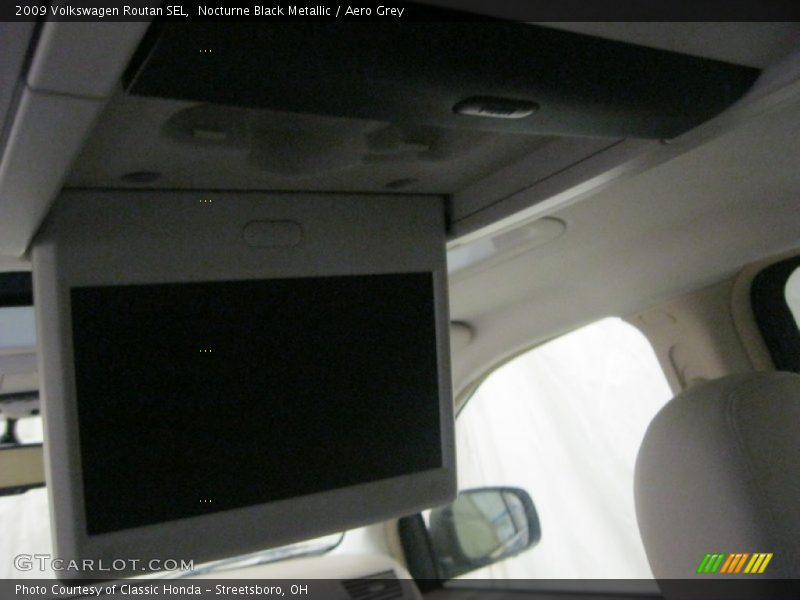 Nocturne Black Metallic / Aero Grey 2009 Volkswagen Routan SEL