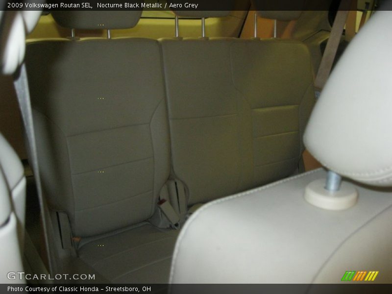 Nocturne Black Metallic / Aero Grey 2009 Volkswagen Routan SEL
