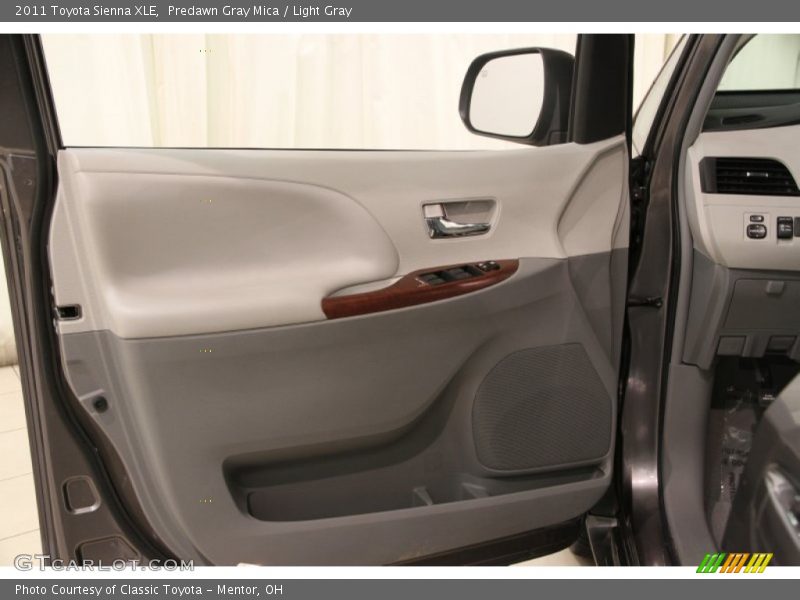 Predawn Gray Mica / Light Gray 2011 Toyota Sienna XLE