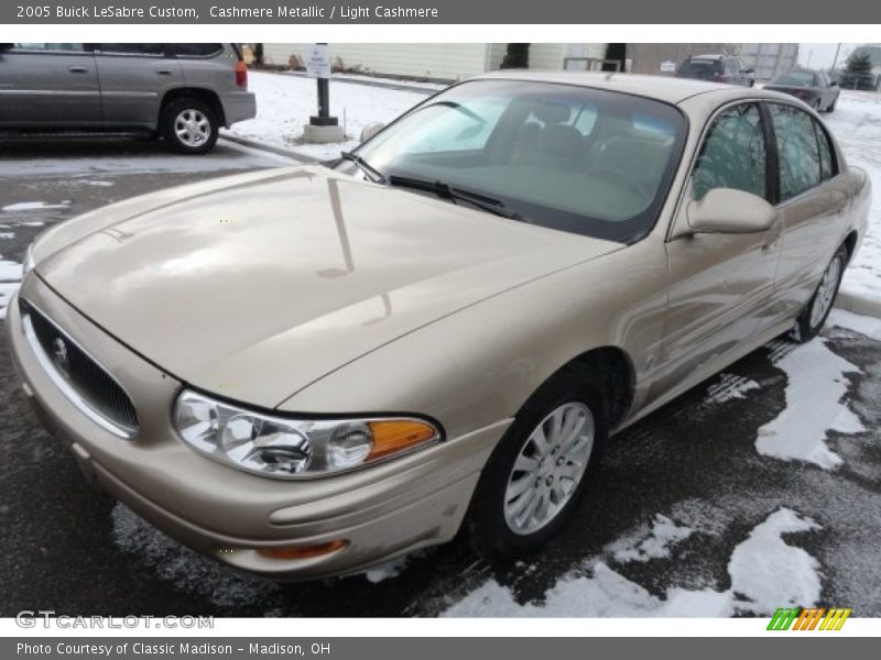 Front 3/4 View of 2005 LeSabre Custom