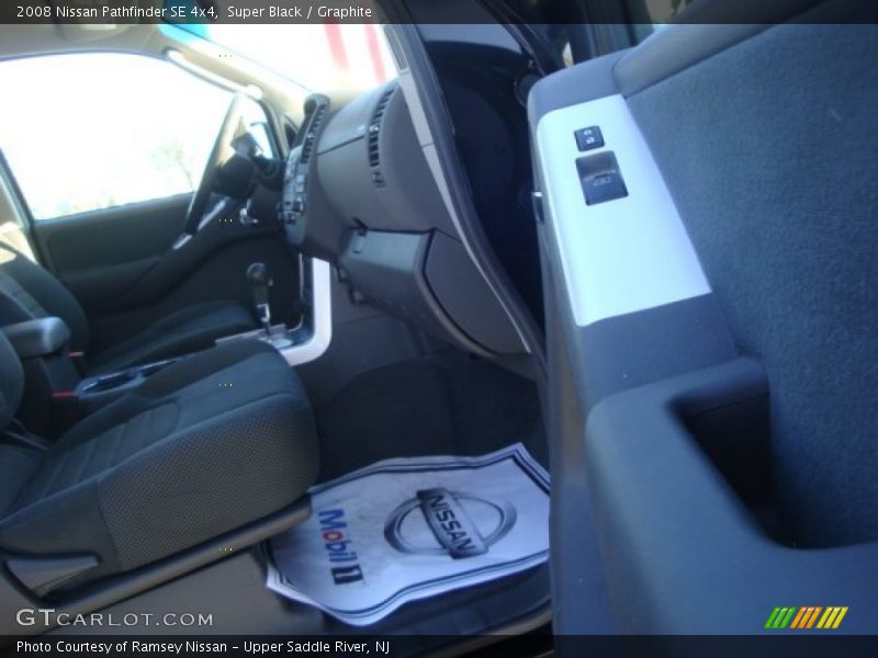 Super Black / Graphite 2008 Nissan Pathfinder SE 4x4