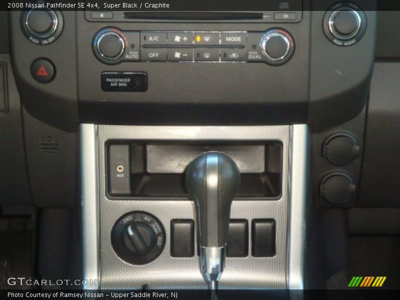 Super Black / Graphite 2008 Nissan Pathfinder SE 4x4