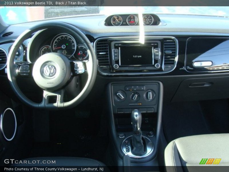 Black / Titan Black 2013 Volkswagen Beetle TDI