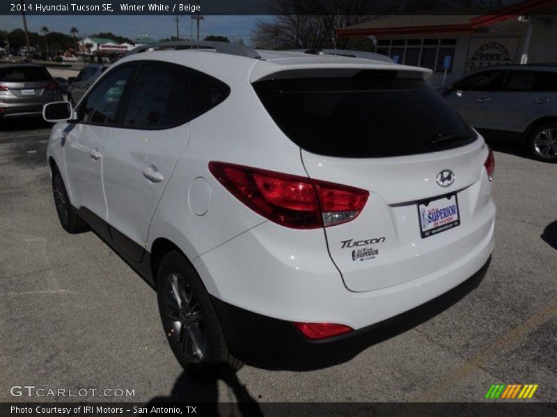 Winter White / Beige 2014 Hyundai Tucson SE