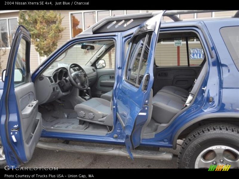 Just Blue / Charcoal 2004 Nissan Xterra SE 4x4